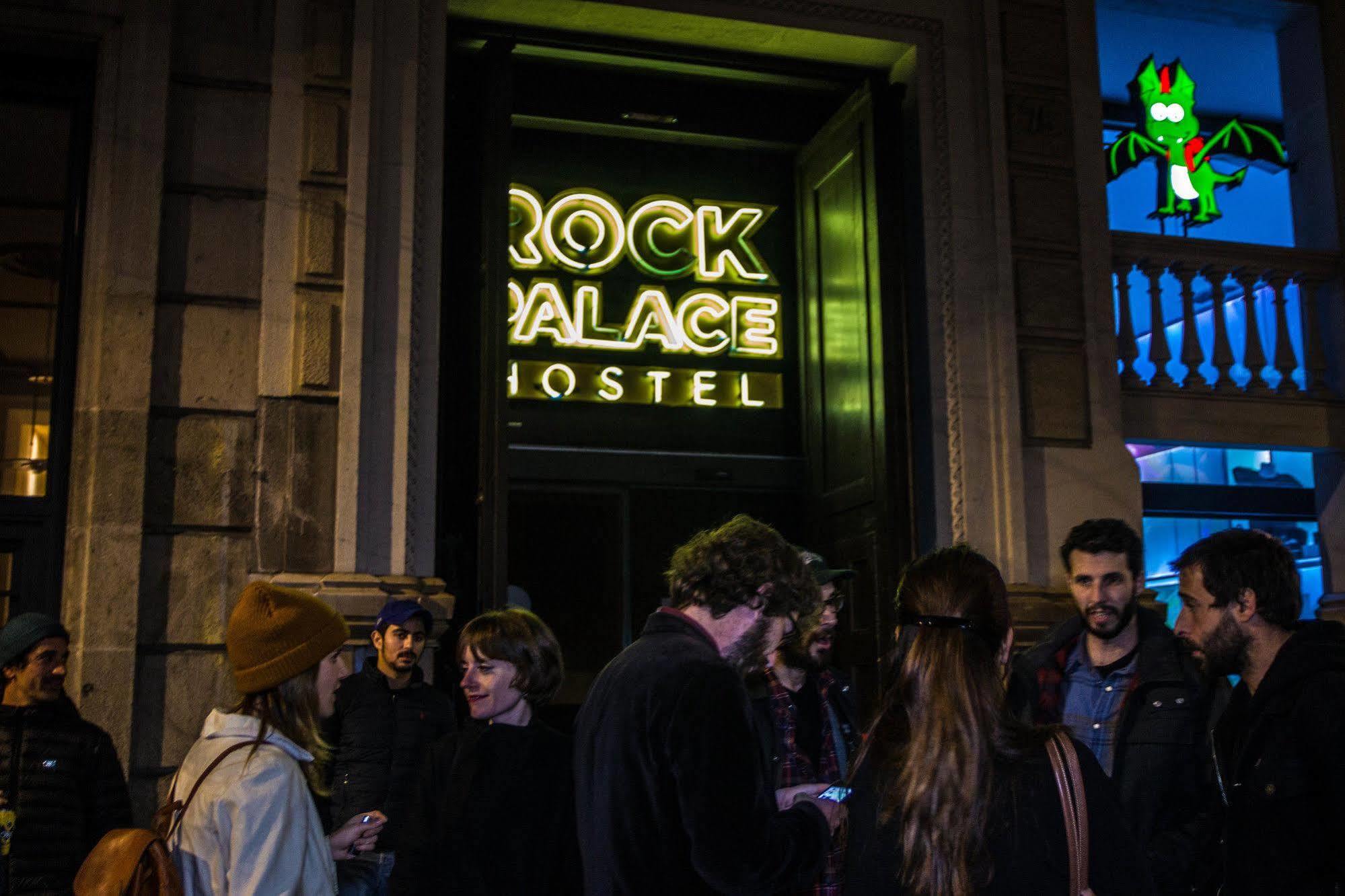 Sant Jordi Hostels Rock Palace Barcelona Exterior photo
