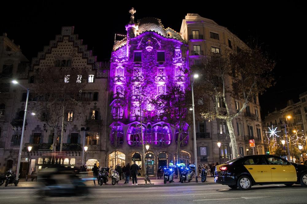 Sant Jordi Hostels Rock Palace Barcelona Exterior photo